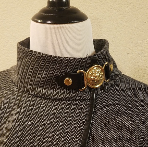 NWT Anne Klein Black White Herringbone Cape Lion Head Medallion OLD MONEY STYLE - Picture 7 of 8